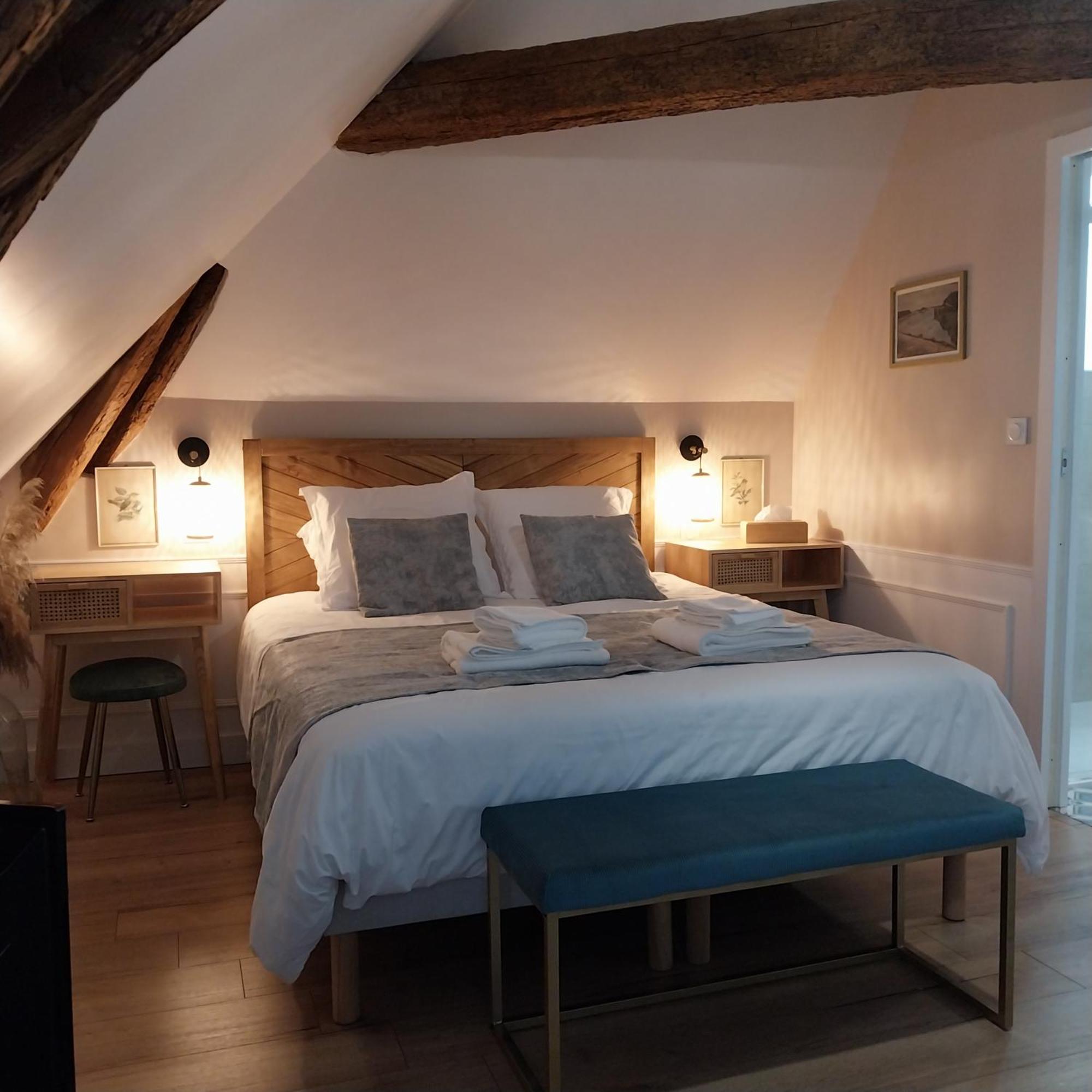 Le Griffon 1855 Hotel Saint-Laurent-Des-Autels Eksteriør billede
