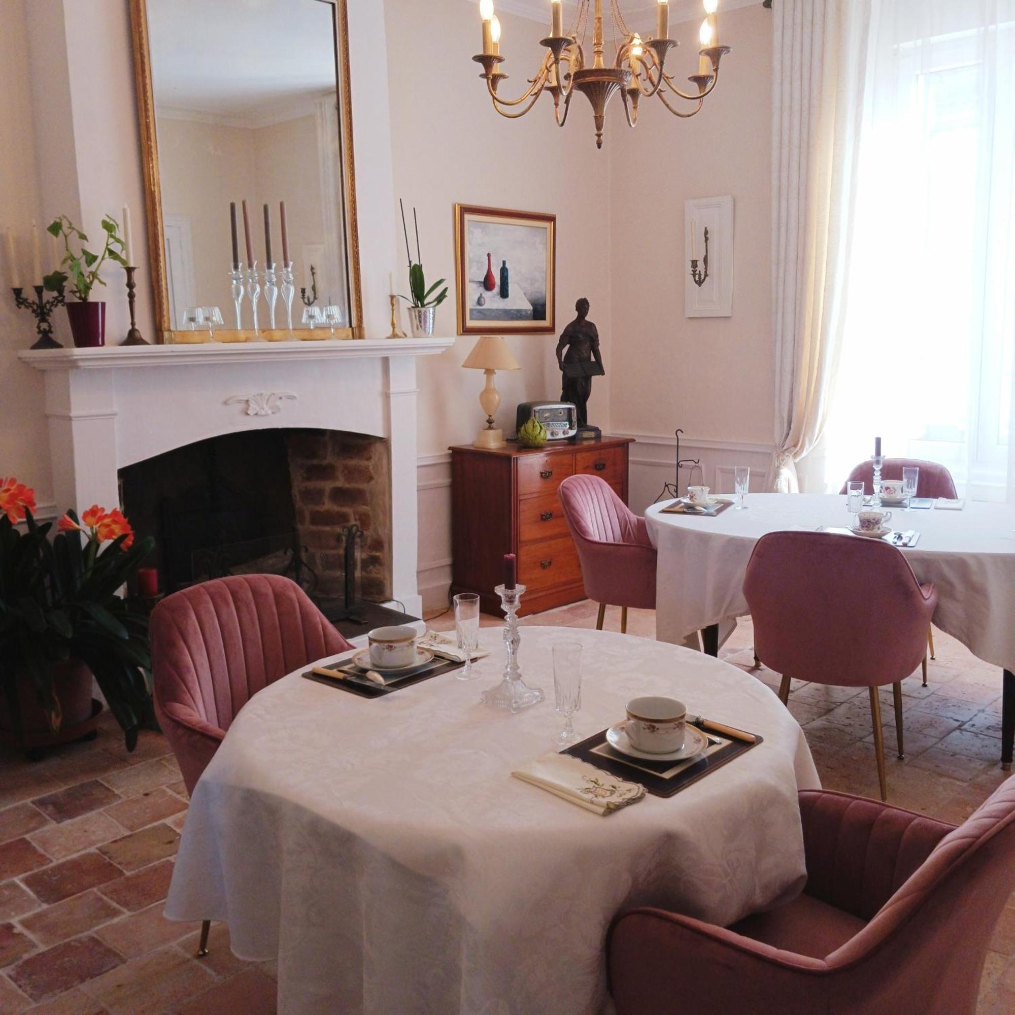 Le Griffon 1855 Hotel Saint-Laurent-Des-Autels Eksteriør billede